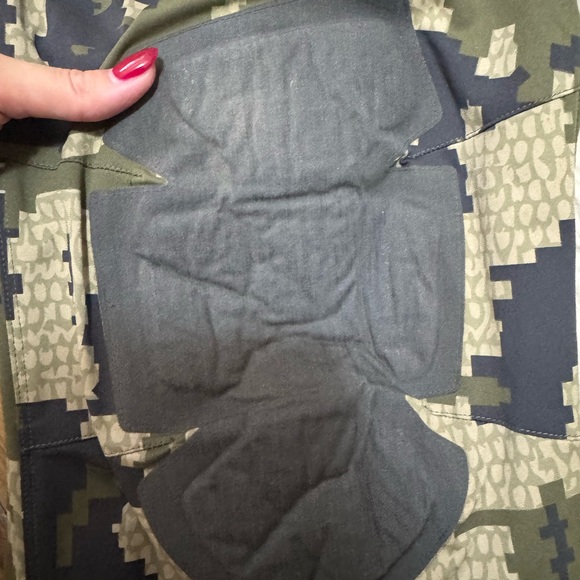 KUIU Men's Digital Camo Hunting Pants NWOT - Picture 2 of 6